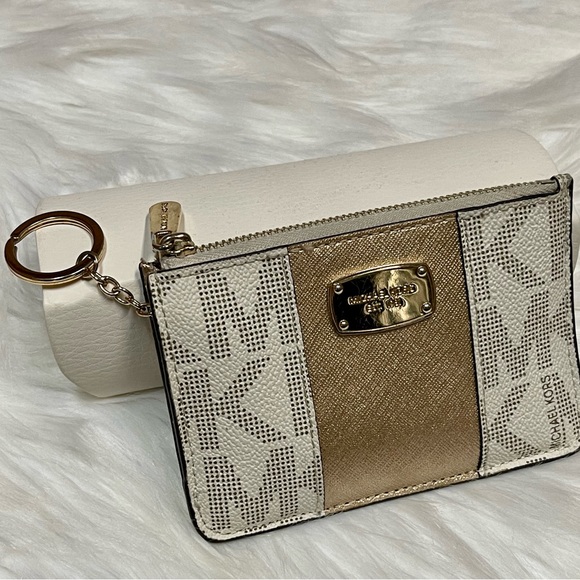 MICHAEL KORS GOLD LOGO CARD HOLDER/KEYCHAIN IN GUC - Picture 3 of 12